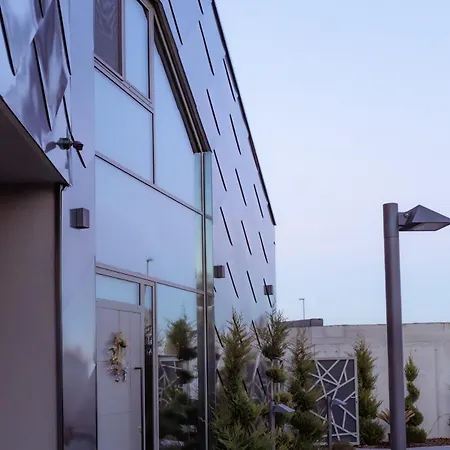 Apartman Im Luxurioesen Anwesen Mit Panoramablick Stutensee