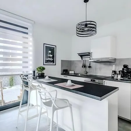 Im Luxurioesen Anwesen Mit Panoramablick Apartman